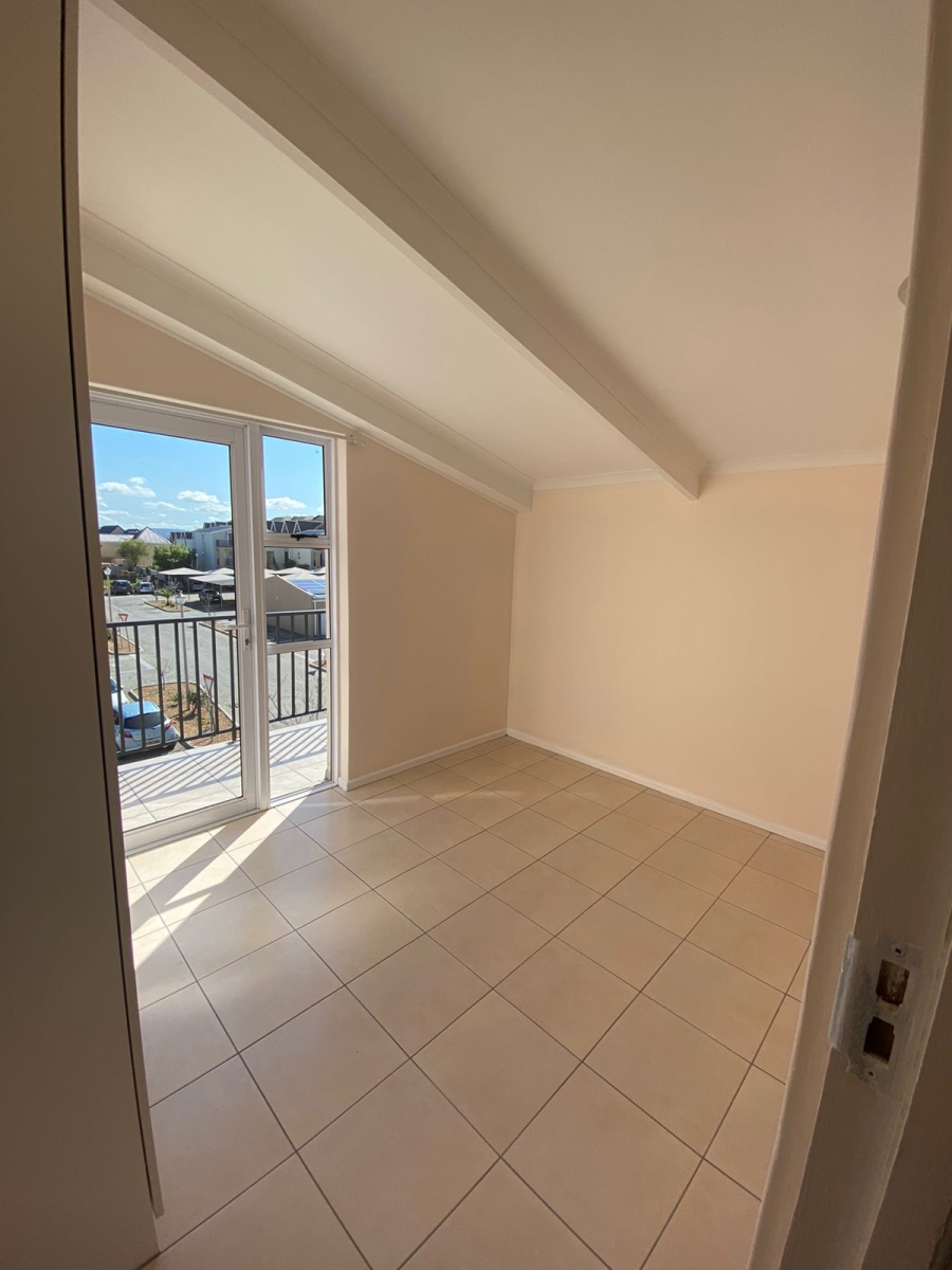 To Let 2 Bedroom Property for Rent in Whispering Pines Western Cape